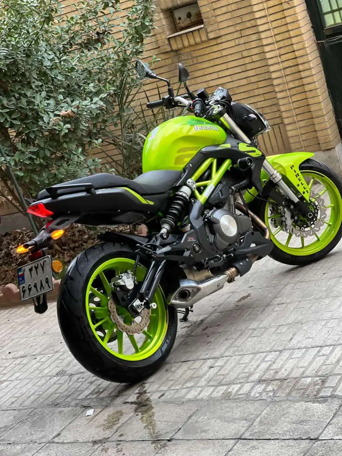 بنلی۳۰۰ مدل ۴۰۲|موتورسیکلت|بهارستان, |دیوار