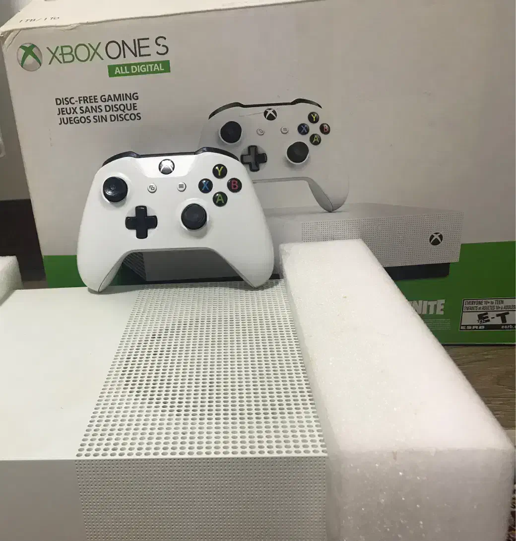 کنسول XBOX ONE S|کنسول، بازی ویدئویی و آنلاین|تهران, شمسآباد|دیوار