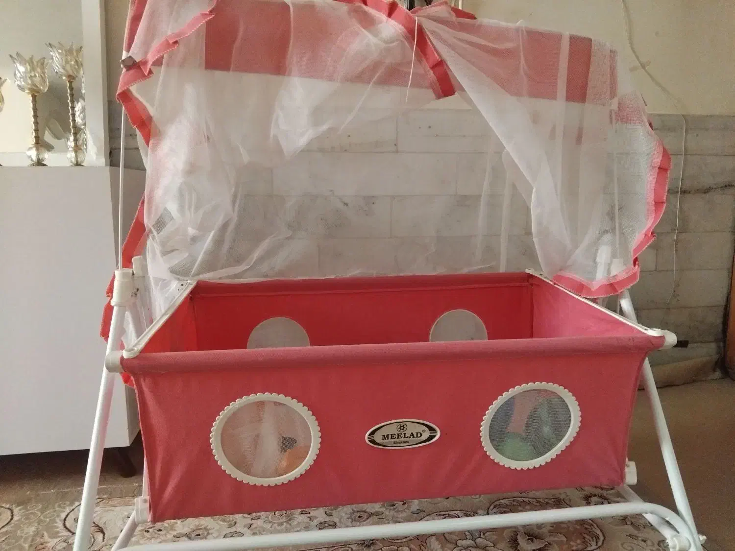 گهواره|تخت و سرویس خواب|بیرجند, |دیوار