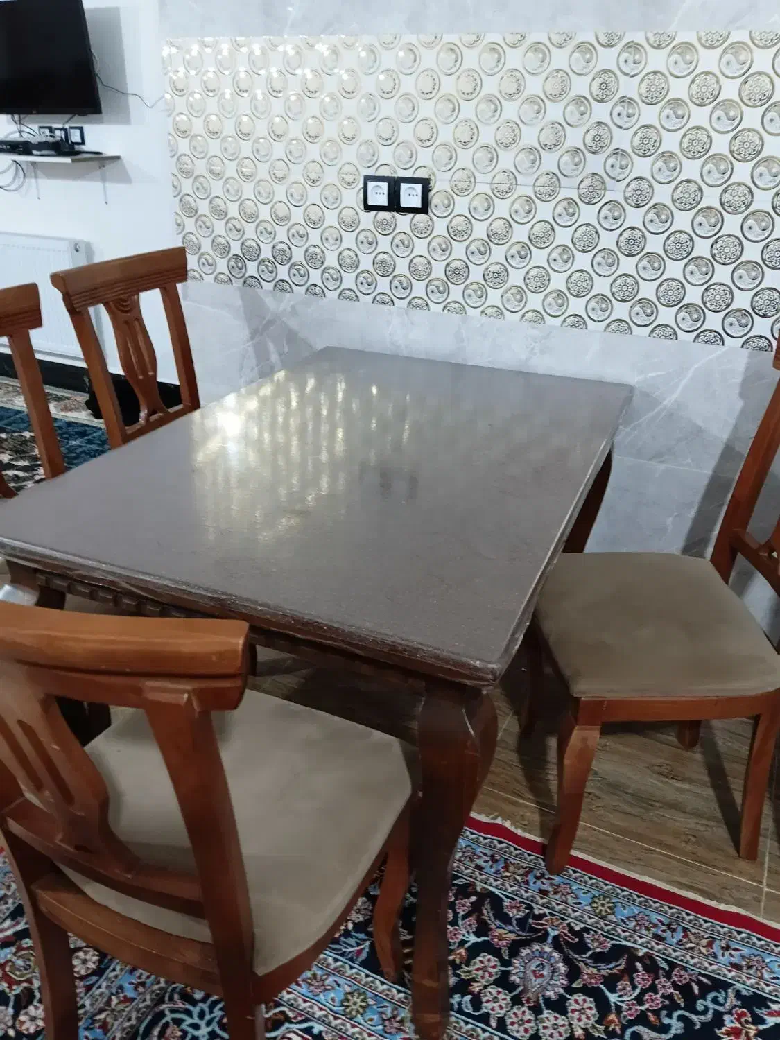 میز غذا خوری ۴|میز و صندلی غذاخوری|قیدار, |دیوار