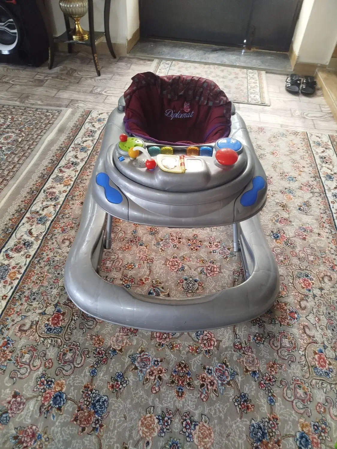 رورورک طوسی|کالسکه و لوازم جانبی|ارومیه, |دیوار