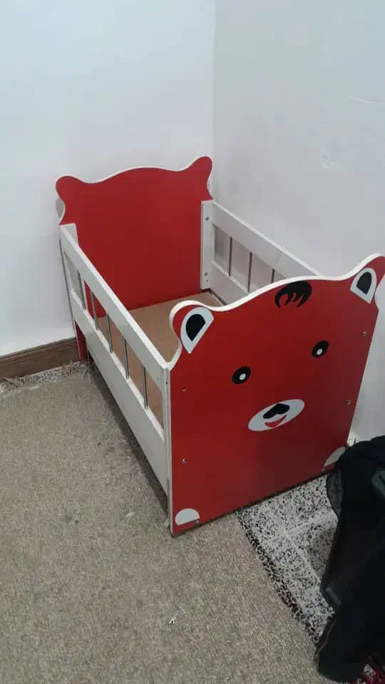 تخت کودک بسیارتمیز|تخت و سرویس خواب|شوشتر, |دیوار