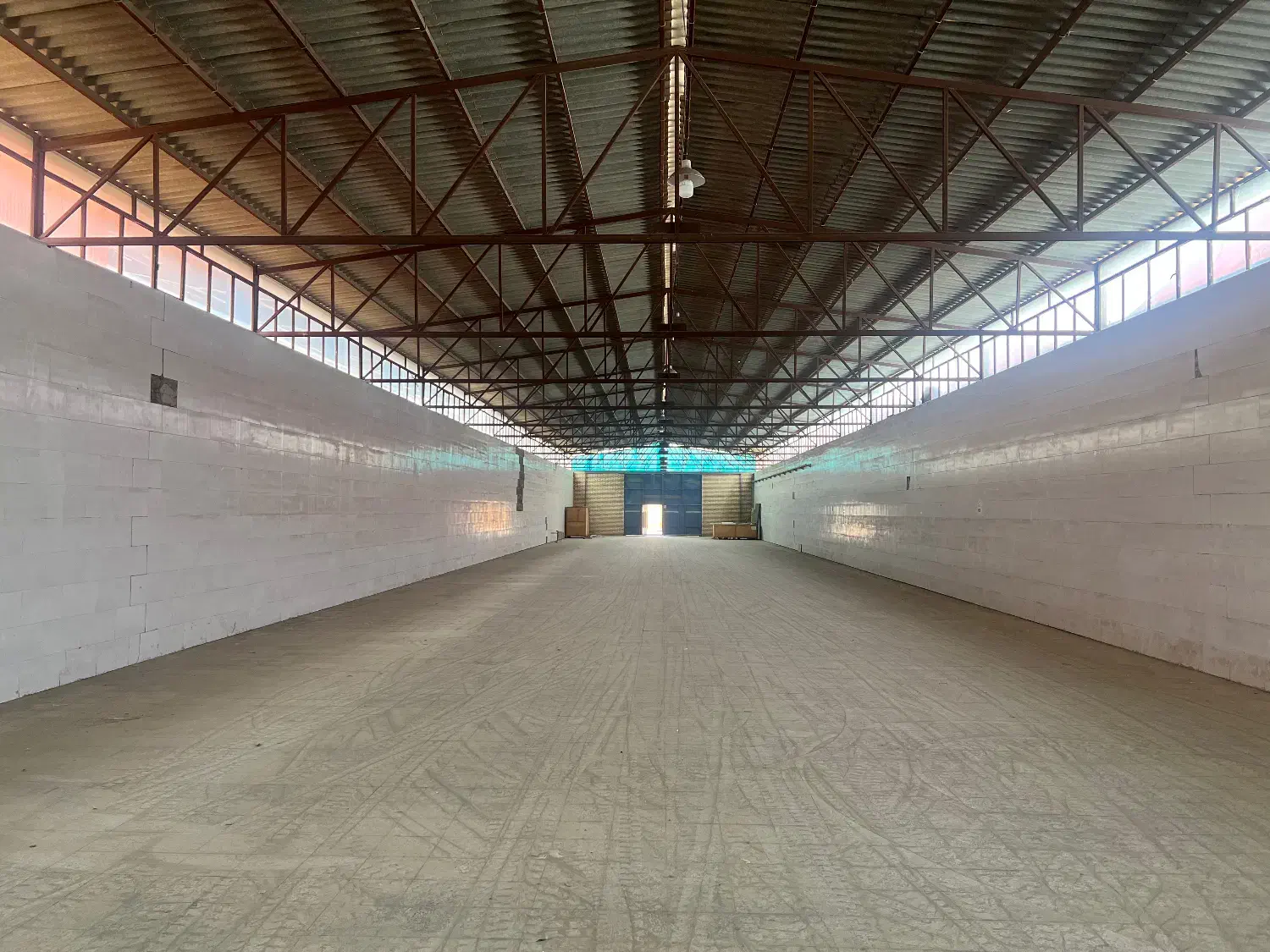 اجاره  انبار سوله شهرک صنعتی مورچه خورت سالن|اجارهٔ دفتر صنعتی، کشاورزی، تجاری|شاهین‌شهر, شهرک صنعتی مورچه خورت|دیوار