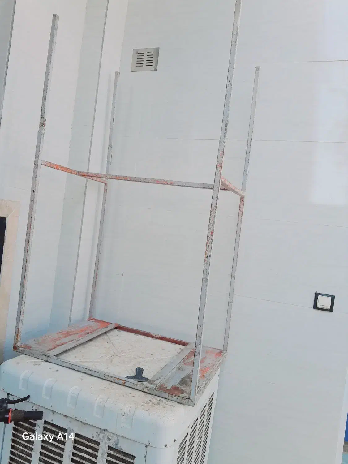 با سلام یک عدد کولر ۳۵۰۰ سامان با زیره اش اهنی|کولر آبی|خرمآباد, |دیوار