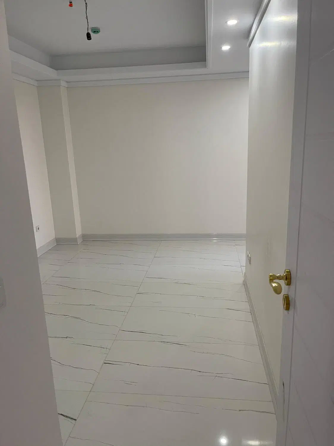 رهن و اجاره(۹۵ متر) ۲ خواب تاپ لوکیشن * ۲ ساله*