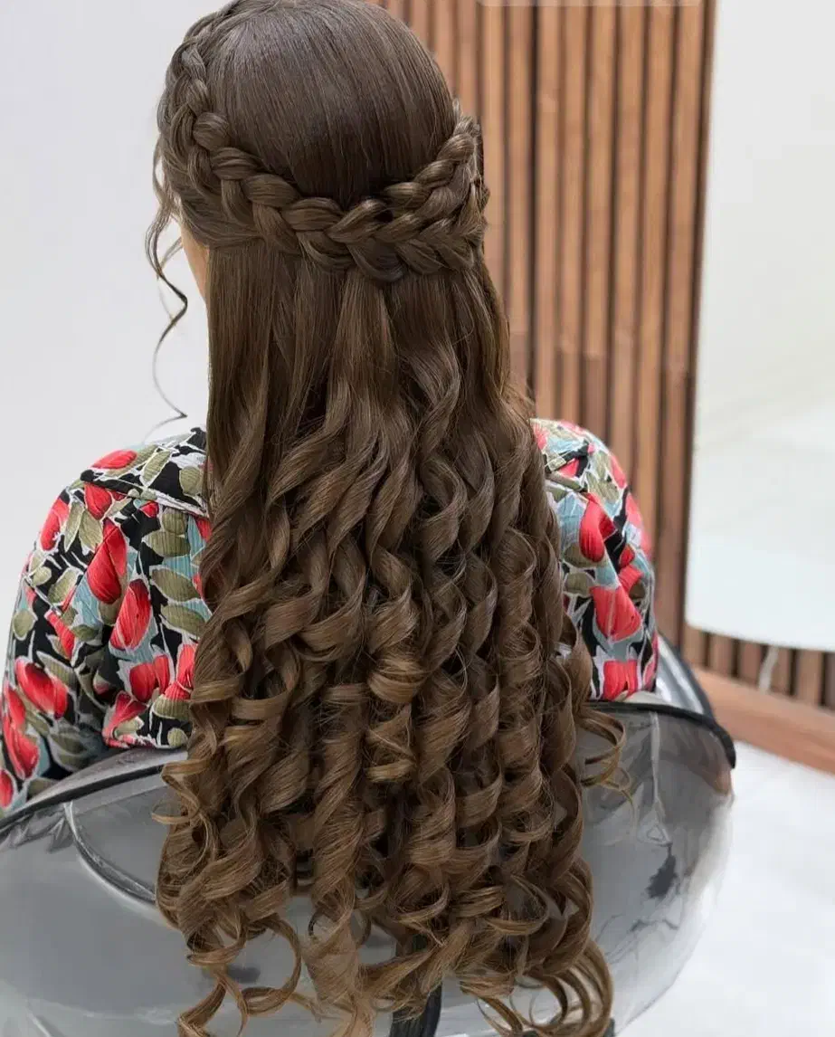 آموزش شنیون|خدمات آرایشگری و زیبایی|ایرانشهر, |دیوار