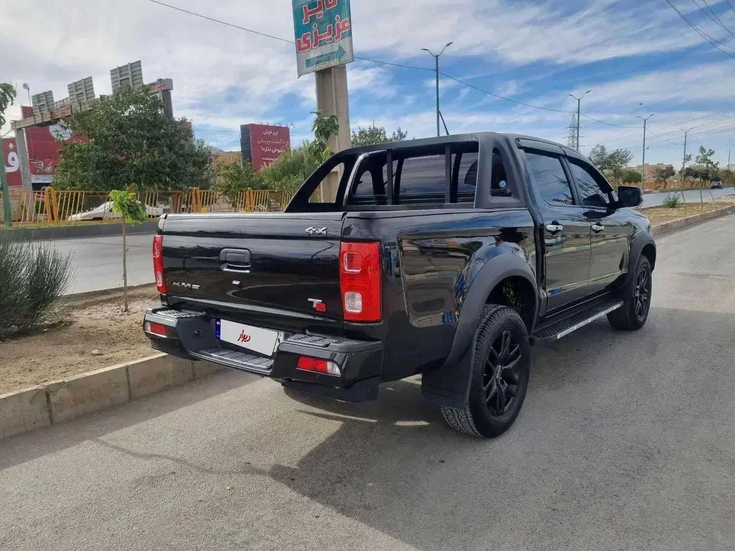 کی ام سی|خودرو سواری و وانت|همدان, |دیوار