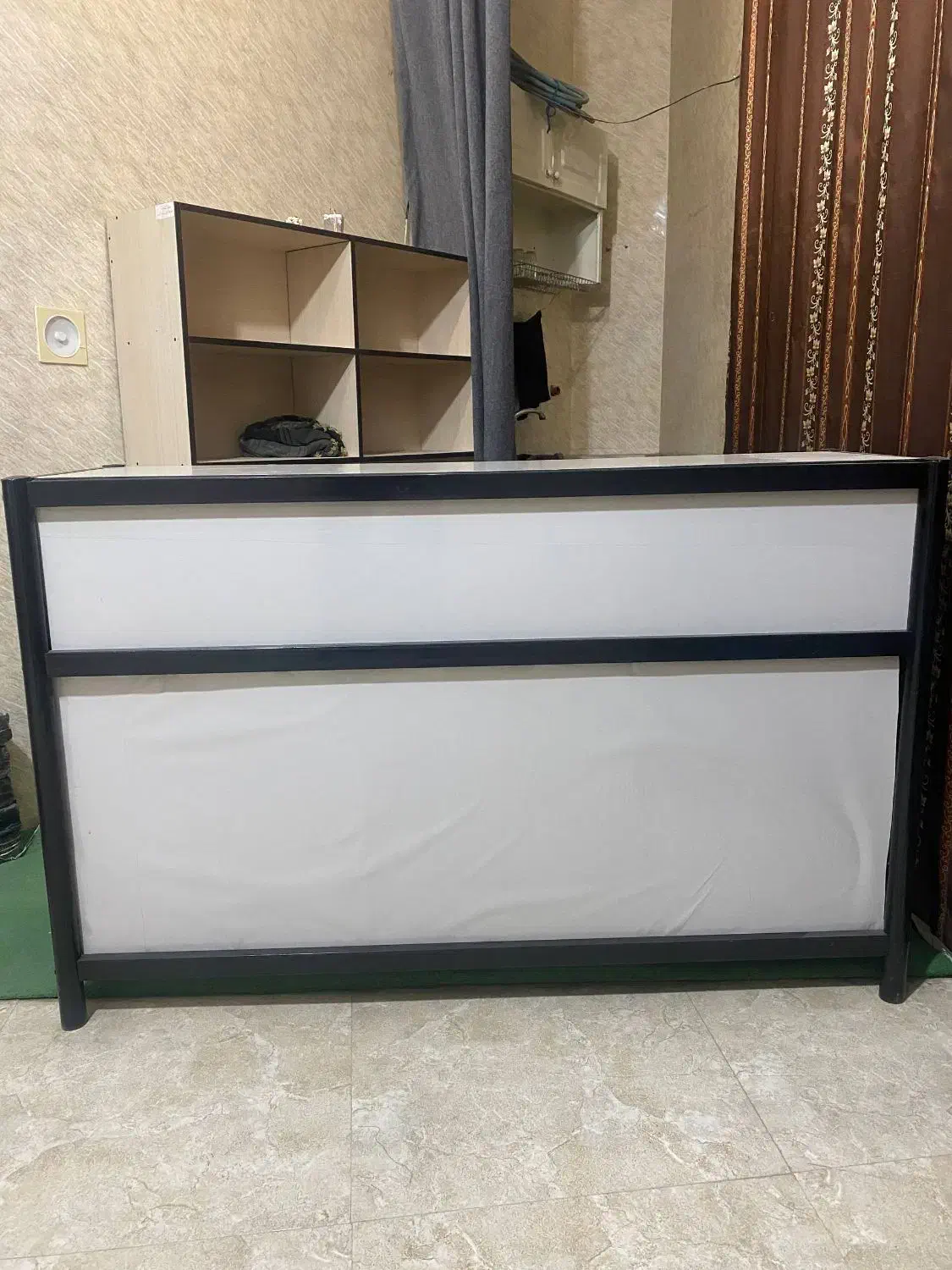 ویترین (پیشخوان)|بوفه، ویترین، کنسول|آران و بیدگل, |دیوار