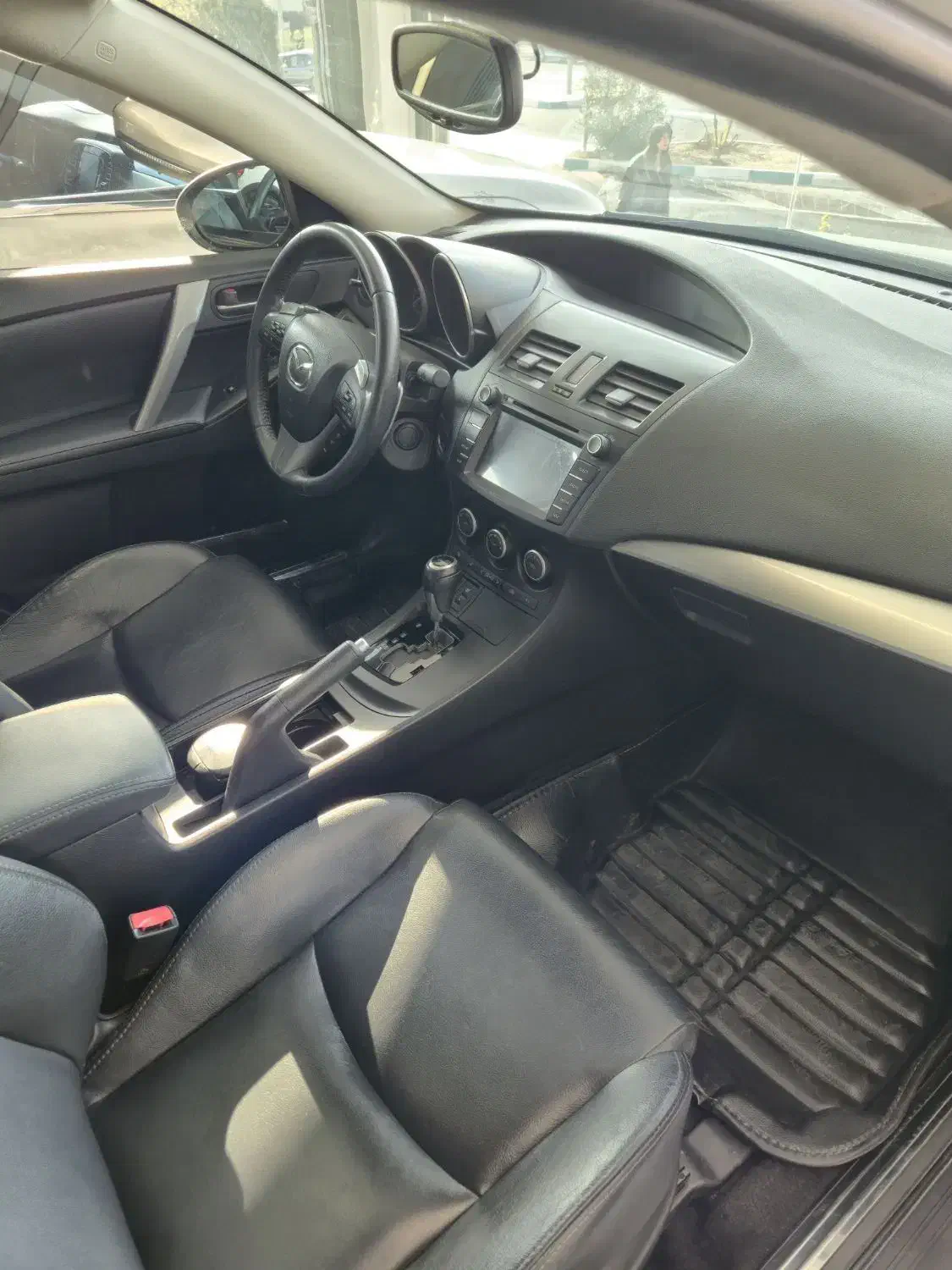 مزدا ۳ نیو بدون رنگ مدل اخر ۹۸|خودرو سواری و وانت|تهران, زیبادشت|دیوار