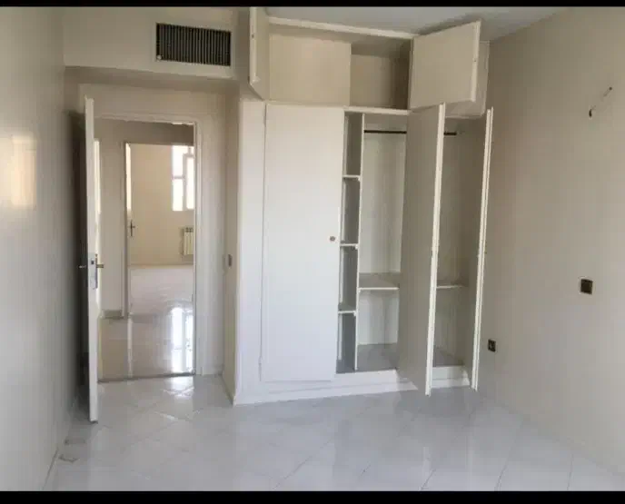 قلهک - ۱۳۵ متر -۳ خواب - رهن کامل و قابل تبدیل