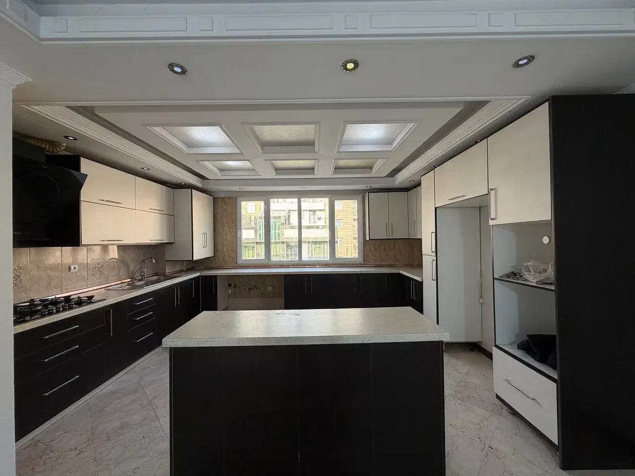 87متر 2خواب ** تخلیه **