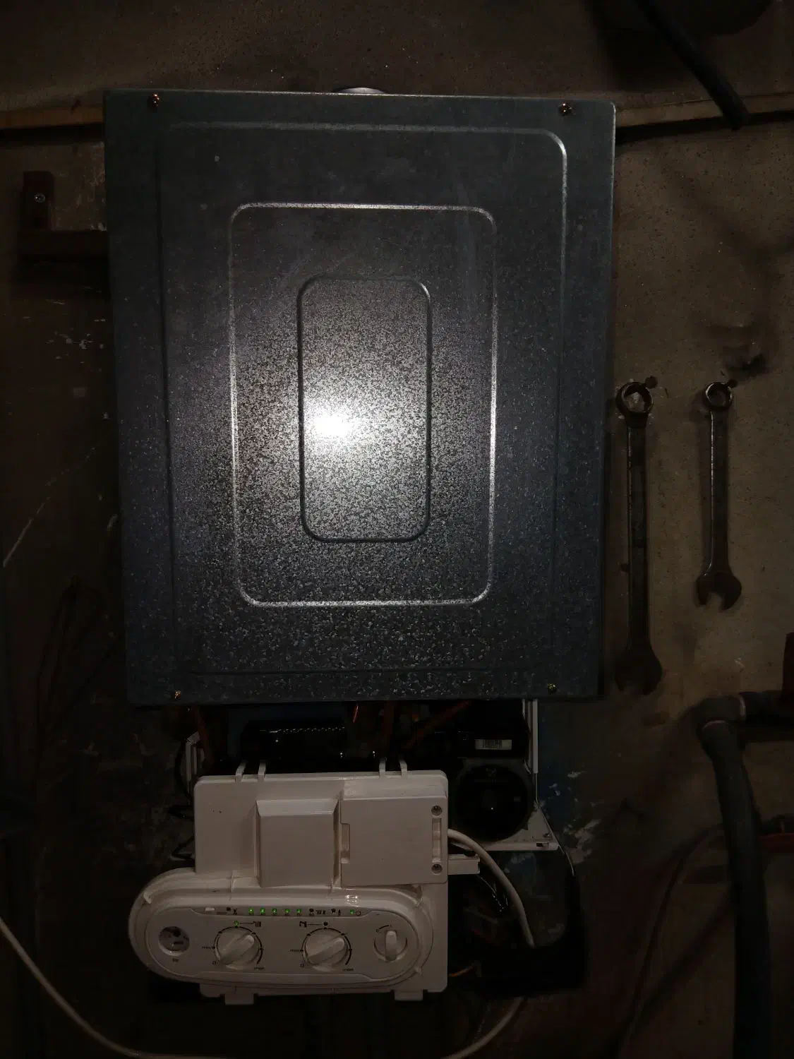 پکیج شوفاژدیواری|آبگرمکن، پکیج، شوفاژ|بابل, |دیوار