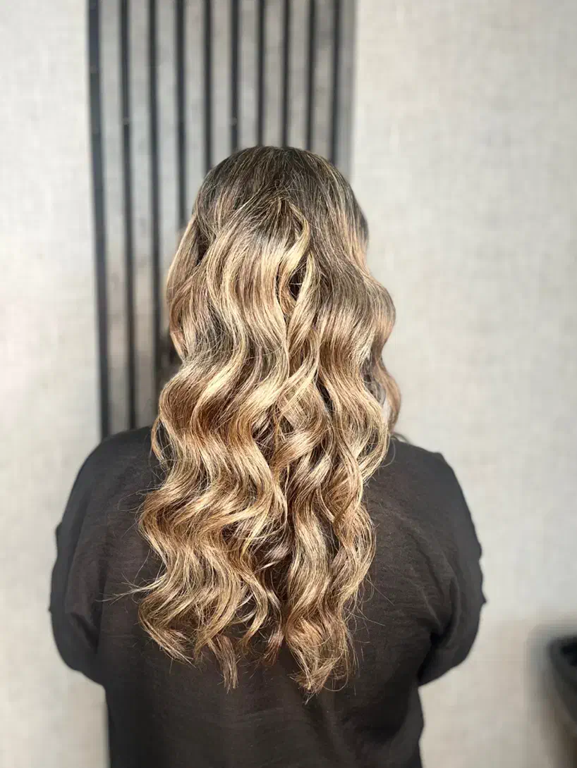 اجاره صندلی و درصدی در سالن زیبایی|آرایشگاه و سالن‌های زیبایی|رشت, معلم|دیوار