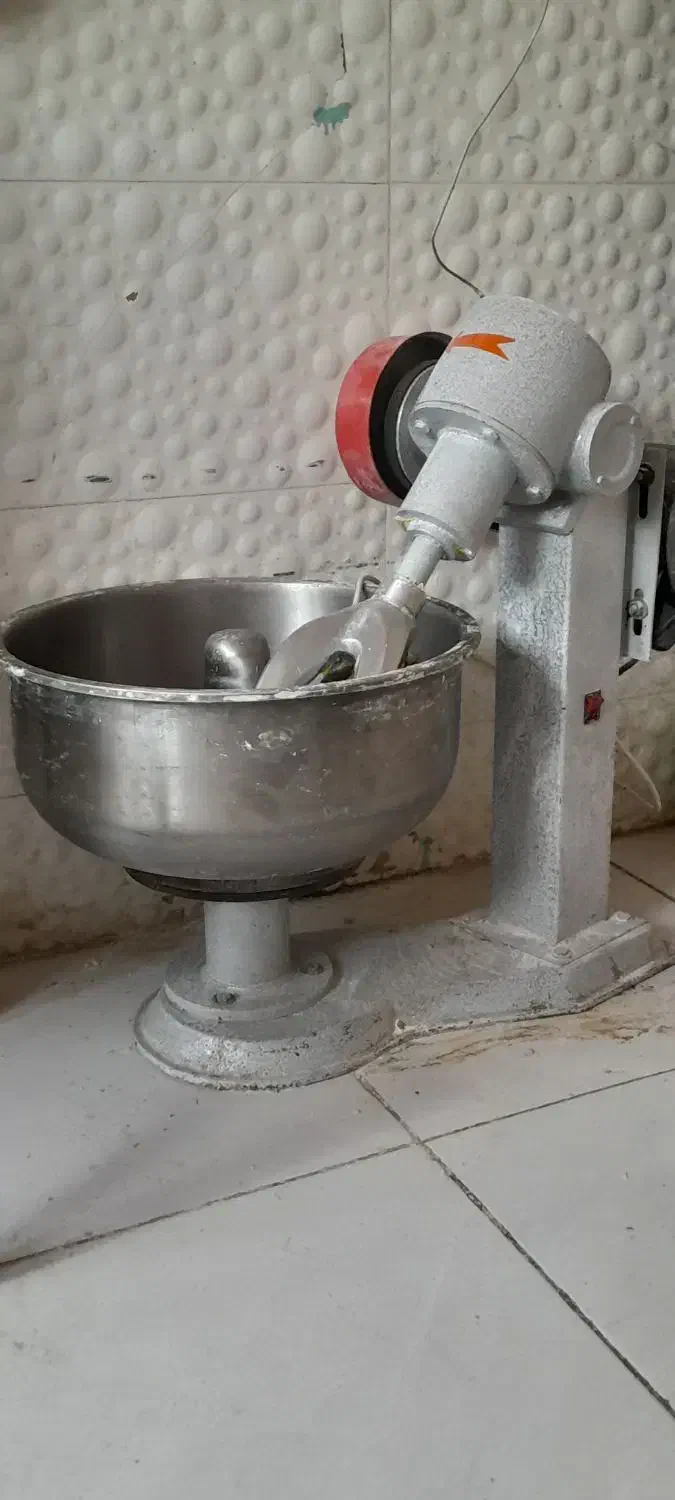 خمیر گیر ۱۵ کیلویی|ماشین‌آلات صنعتی|سنقر, |دیوار