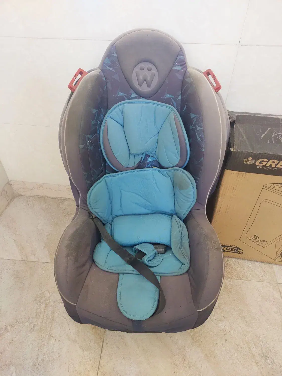 صندلی کودک ماشین کاملا سالم|تخت و صندلی بچه|ساری, |دیوار