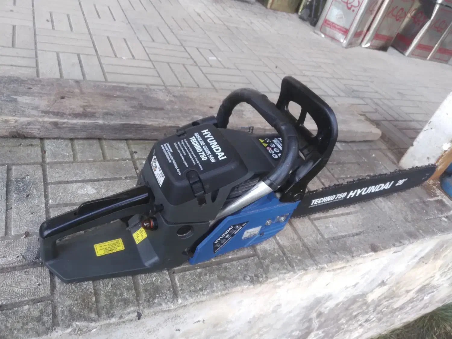 قطع همه نوع درخت با اره موتوری|خدمات باغبانی و درختکاری|چالوس, |دیوار