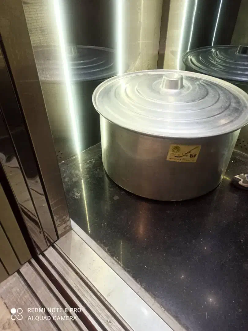 قابلمه روحی همراه با کفگیر و ملاقه|ظروف پختوپز|فیروزکوه, |دیوار