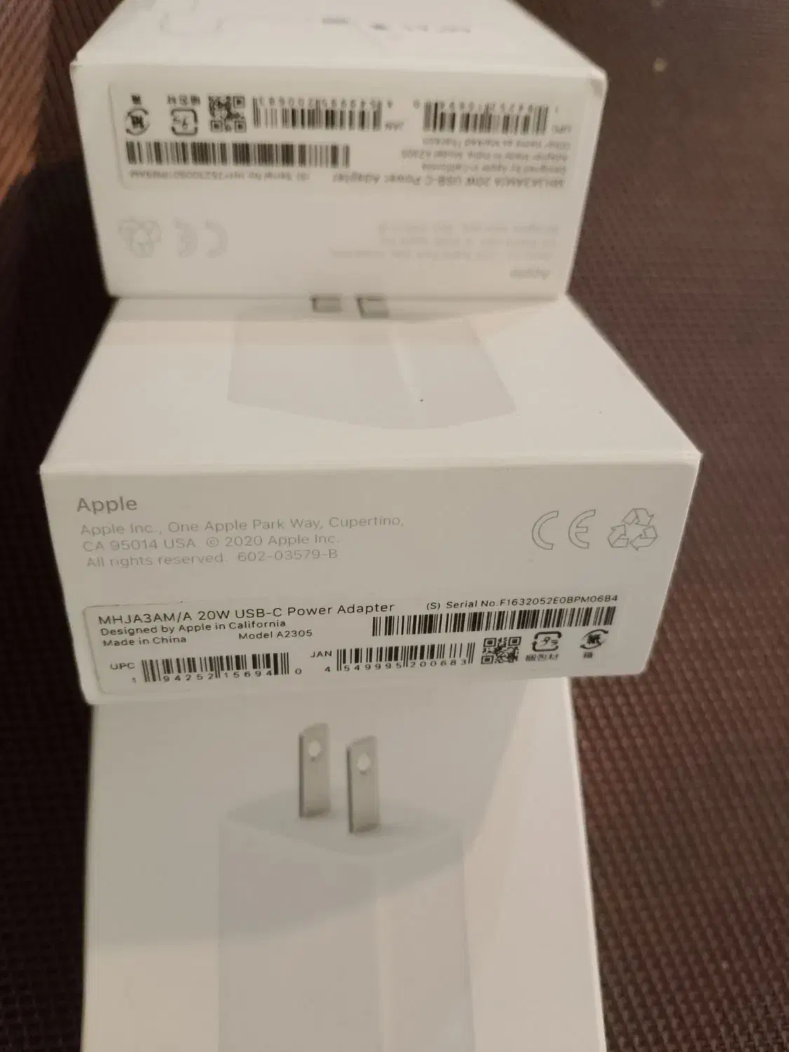 آداپتور ۲۰ وات LLA version اصل|لوازم جانبی موبایل و تبلت|تهران, گلستان (شهرک راه آهن)|دیوار