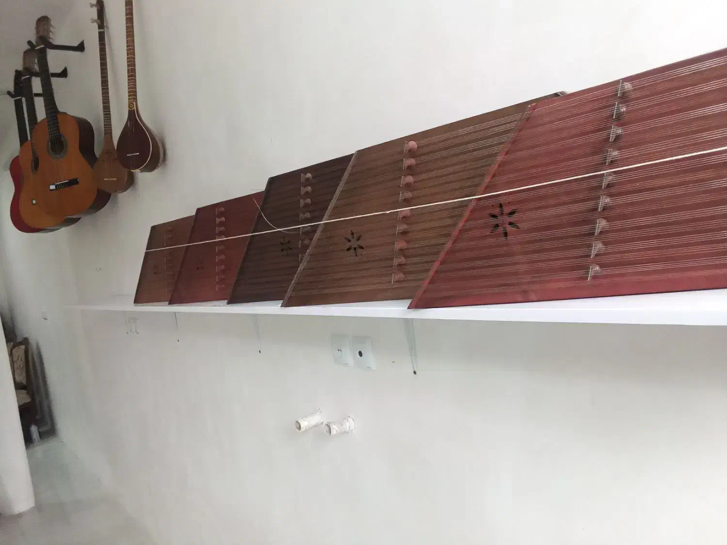 کارگاه تولیدی سنتور چکی و اقساطی|سازهای سنتی|یزد, |دیوار