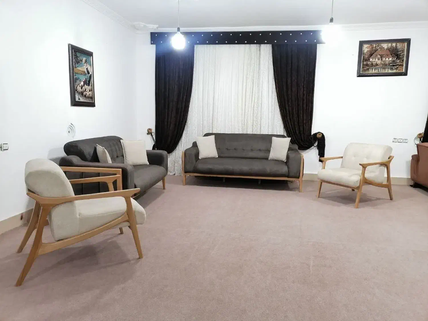 فروش دو دست مبل در حد صفر|مبلمان خانگی و میز عسلی|دوگنبدان, |دیوار