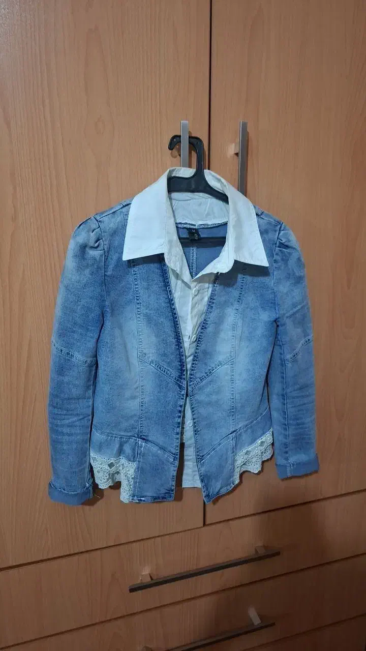 مانتو و کت لی مجلسی|لباس|بروجن, |دیوار