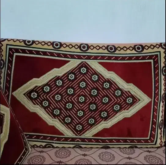 شش تا پشتی|مبلمان خانگی و میز عسلی|بومهن, |دیوار