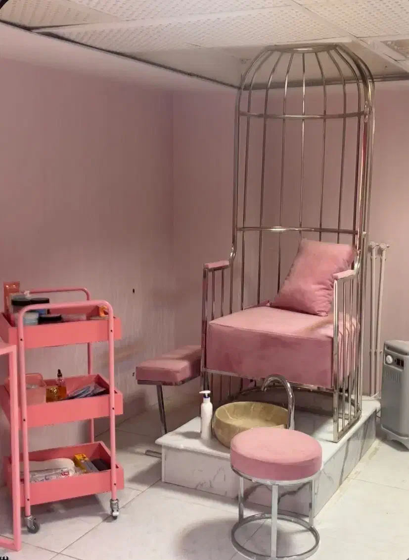 سالن زیبایی نیازمند یه پدیکور کار و مژه کار|استخدام درمانی، زیبایی، بهداشتی|هشتگرد, شهرک ولیعصر (مصلی)|دیوار