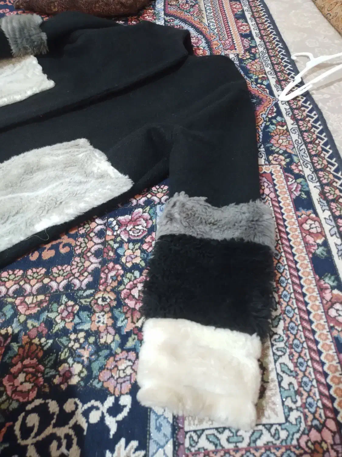 باسلام خدمتتون پالتو برندلاوان کالکشن خیلی مشکی|لباس|تربت جام, میان جام|دیوار