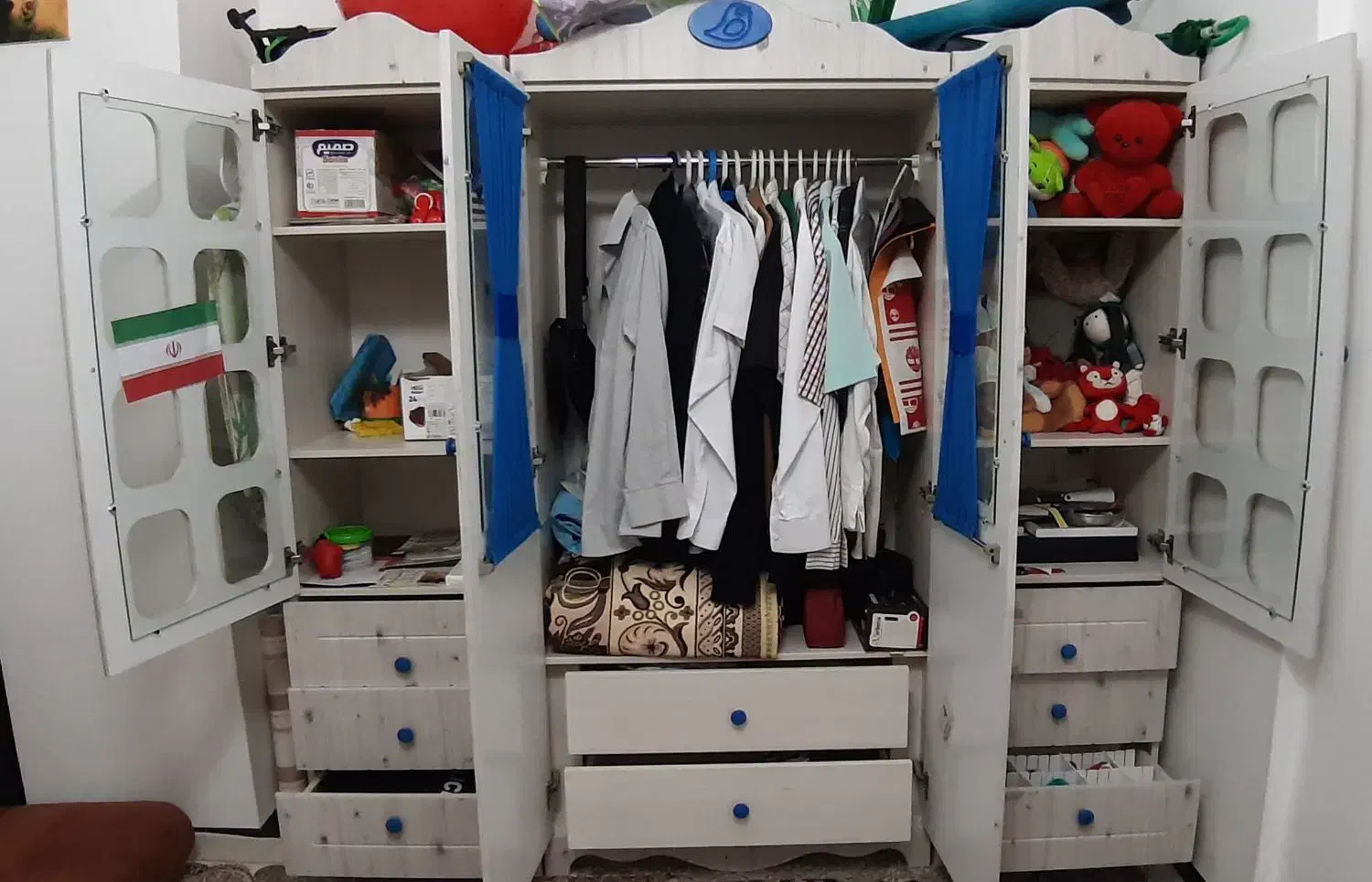 کمد|جاکفشی، کمد، دراور|فردیس, منظریه|دیوار