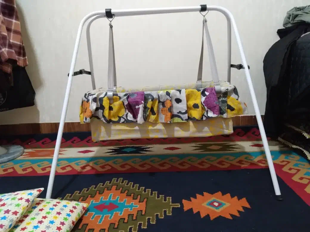 گهواره نوزاد|تخت و صندلی بچه|کرمان, |دیوار