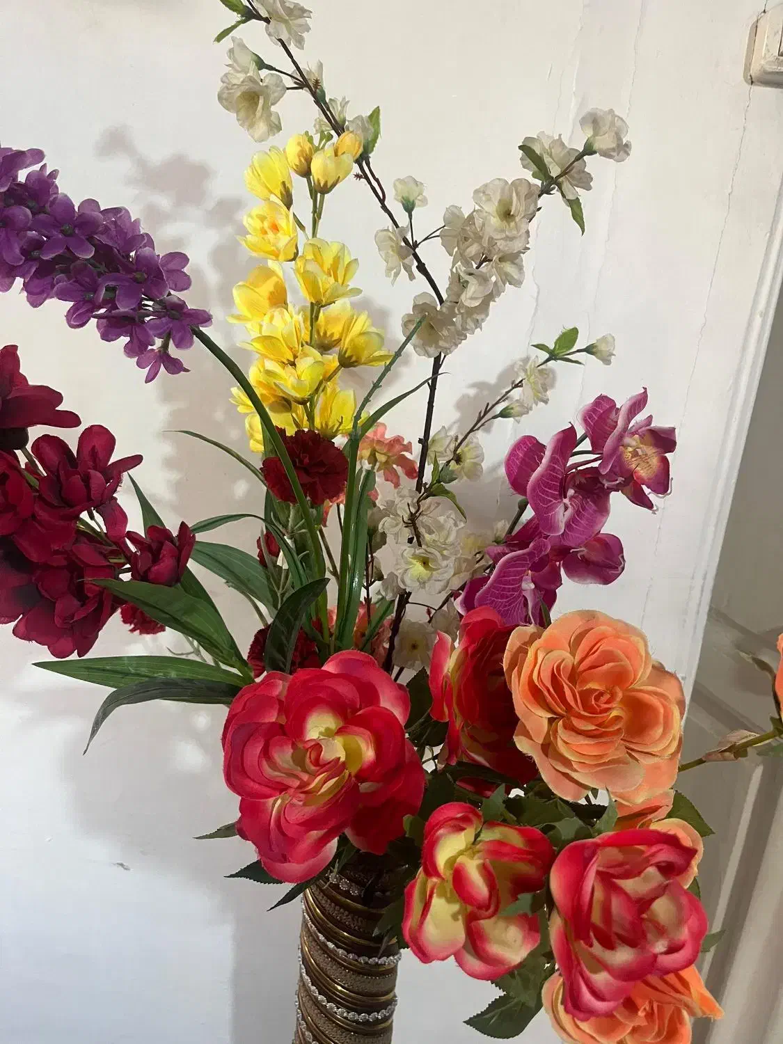 گلدان همراه گل مصنوعی|گل مصنوعی|لنگرود, |دیوار