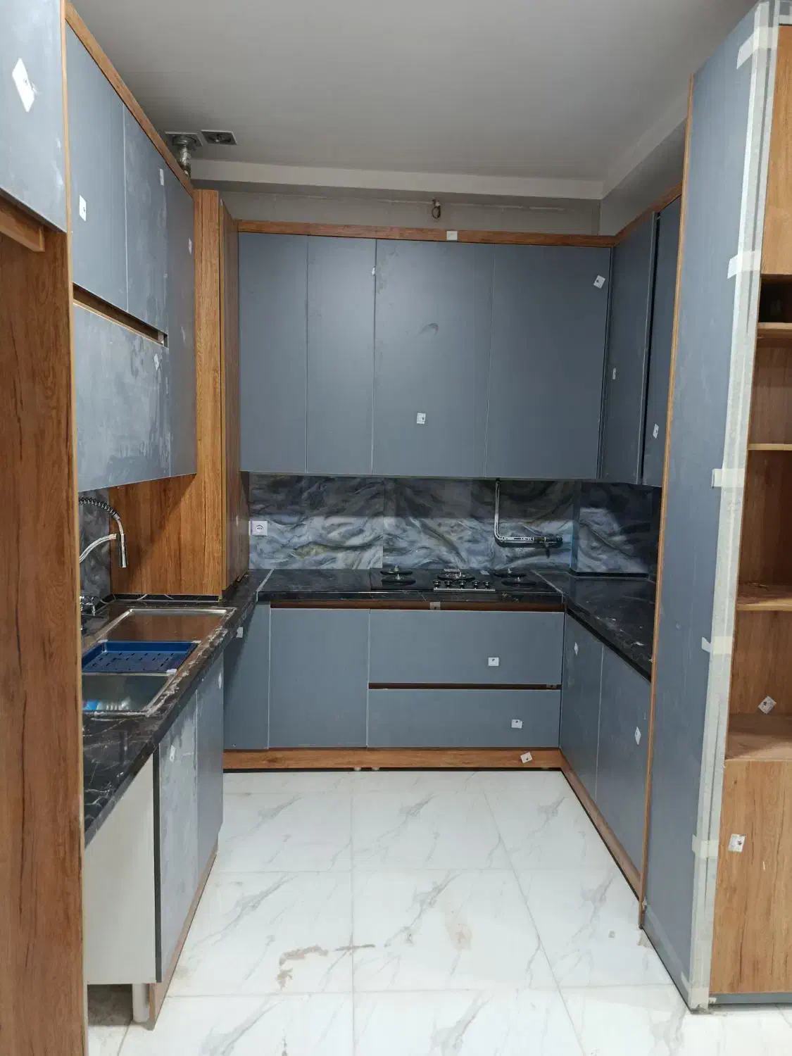 ساخت و نصب کابینت و کمد دیواری صفر تا صد|خدمات پیشه و مهارت|سیرجان, |دیوار