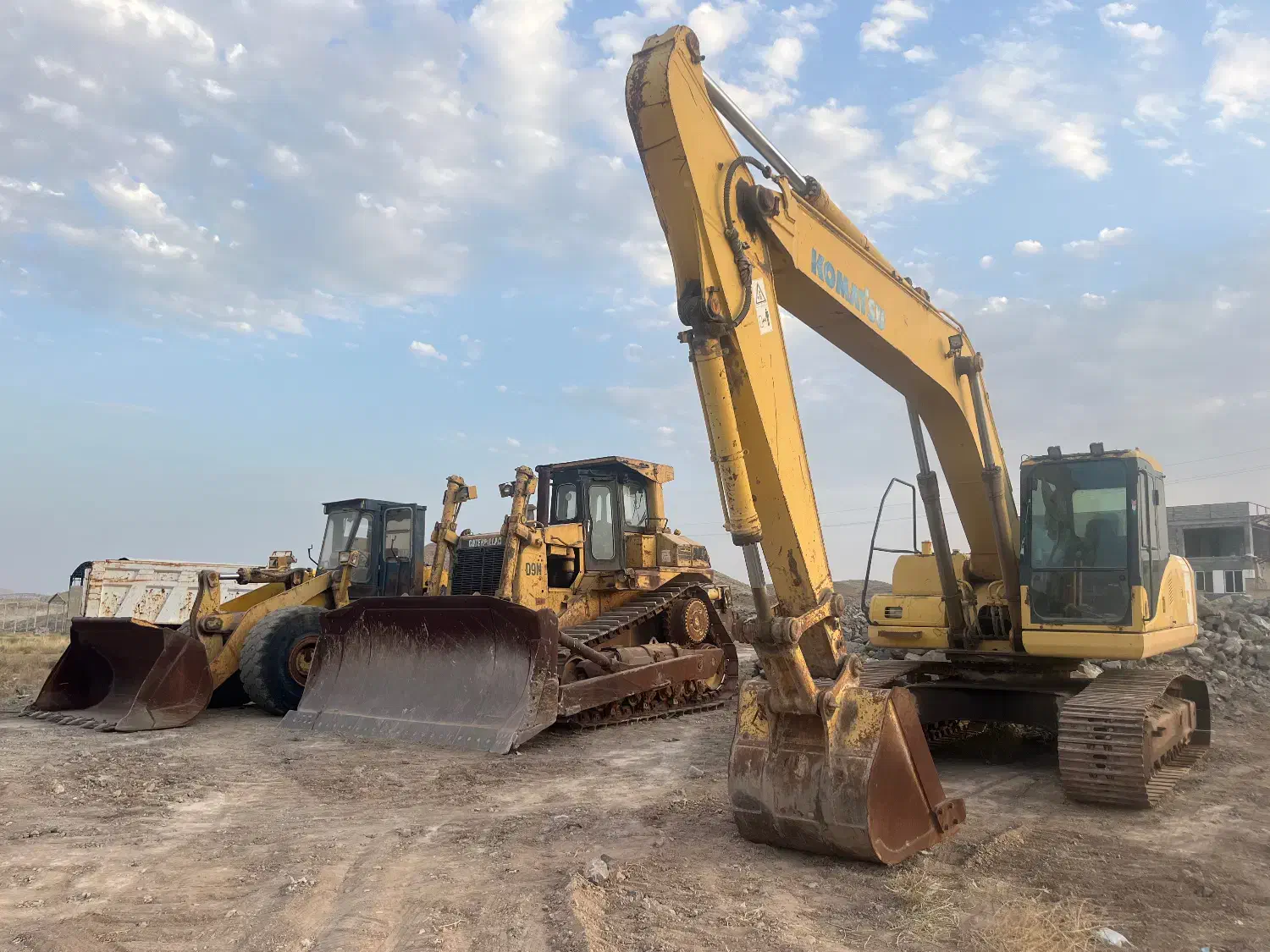 پیمانکاری اجاره بولدوزرd9n بیل220 لودر 470|خدمات حمل و نقل|سمنان, |دیوار