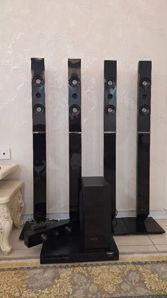 باند|سیستم صوتی خانگی|ری, شهادت|دیوار