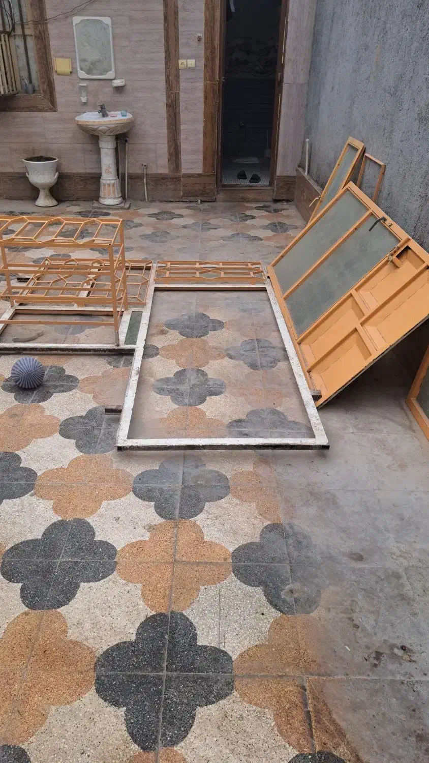 درب فلزی همراه با جای کولر|مصالح و تجهیزات ساختمان|میناب, |دیوار