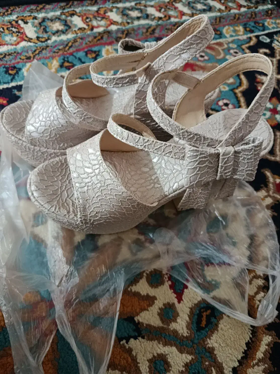 کفش|کیف، کفش، کمربند|خرم‌آباد, |دیوار