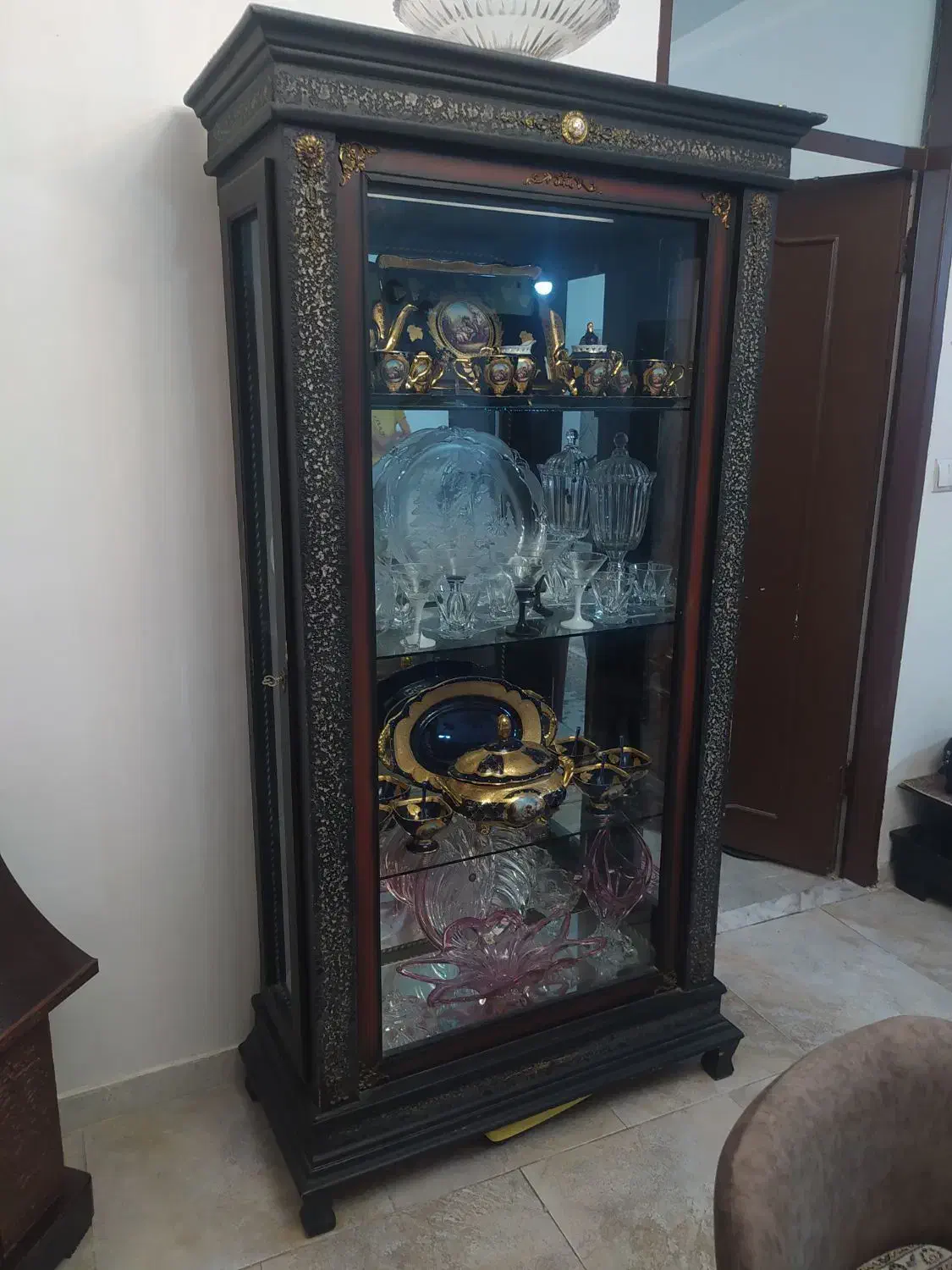 ۲ عدد بوفه و ویترین|بوفه، ویترین، کنسول|لاهیجان, گلستان|دیوار