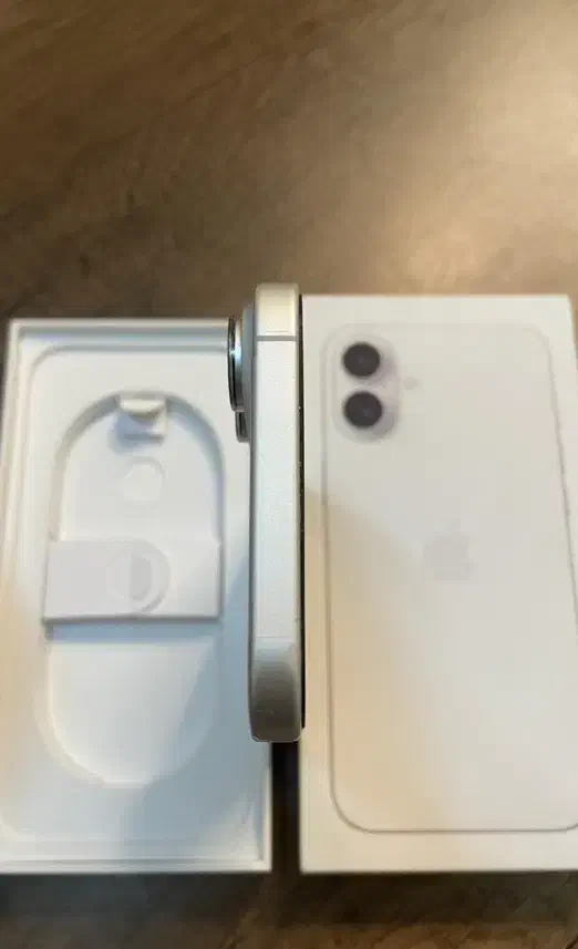 آیفون 16 نرمال|موبایل|گرمسار, |دیوار