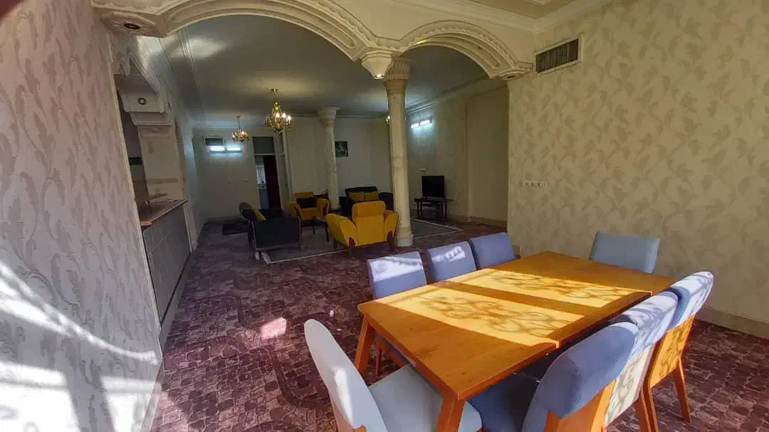 ویلایی/اجاره روزانه/موقعیت مکانی عالی/ دلباز|اجارهٔ کوتاه‌مدت آپارتمان و سوئیت|شیراز, گلشن|دیوار