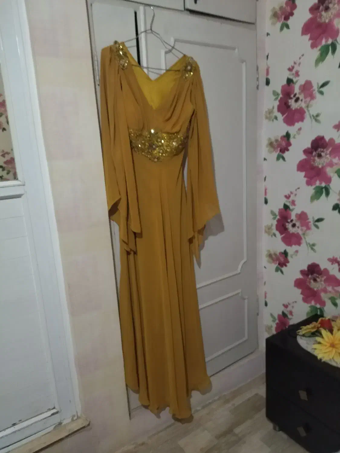 پیران مجلسی در حد نو|لباس|ایجرود, |دیوار