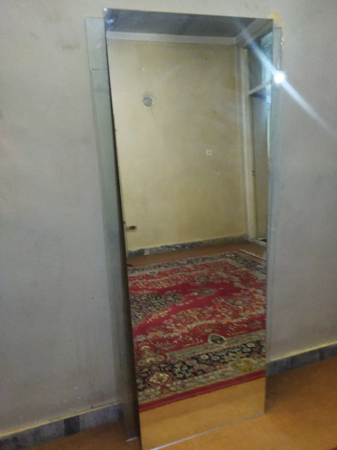 یک عدد آینه قدی سالم|آینه|همدان, |دیوار