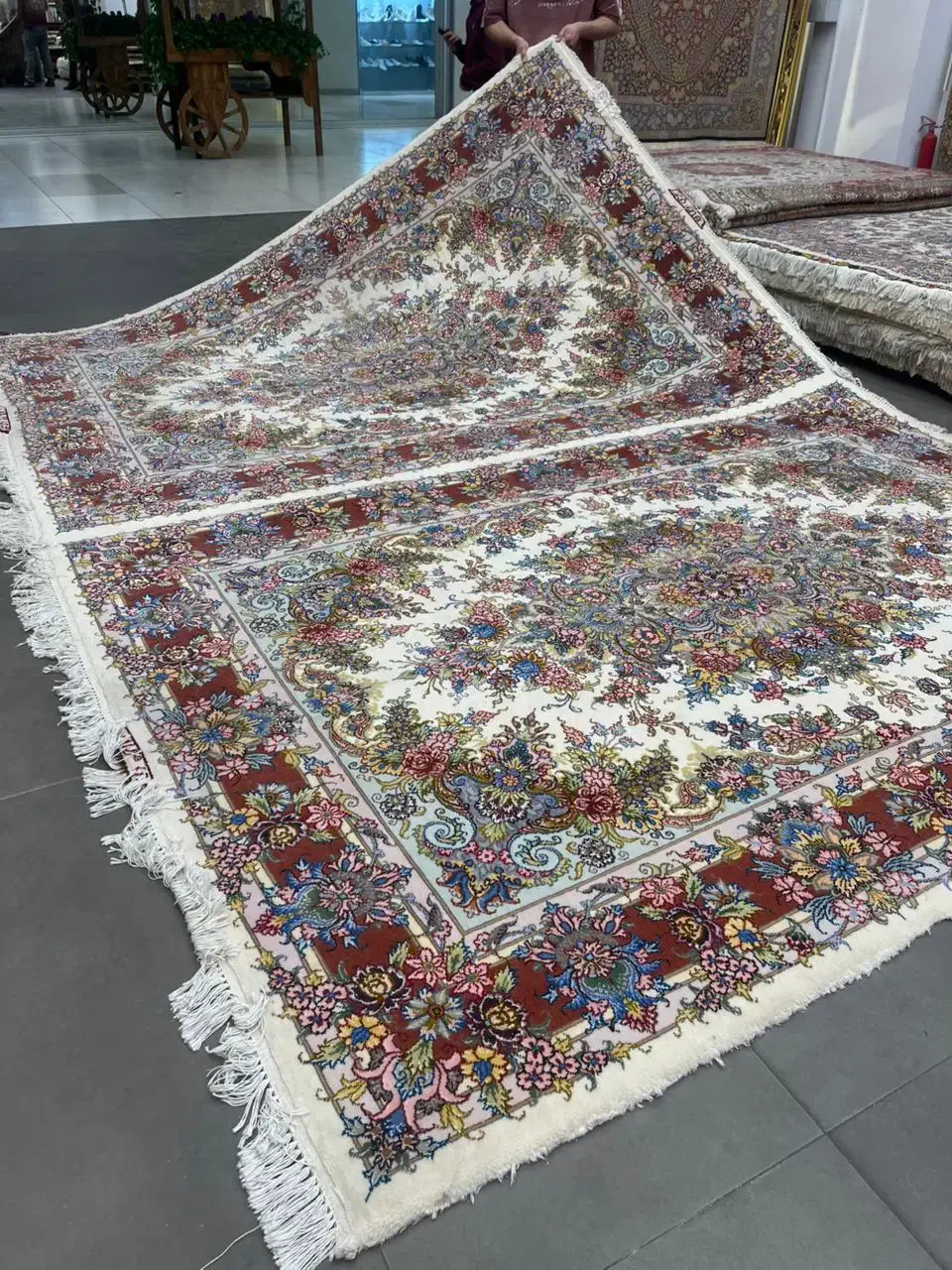 فرش دستباف (بساک)جفت خطیبی تبریز ۳۵ رج|فرش|مشکیندشت, |دیوار