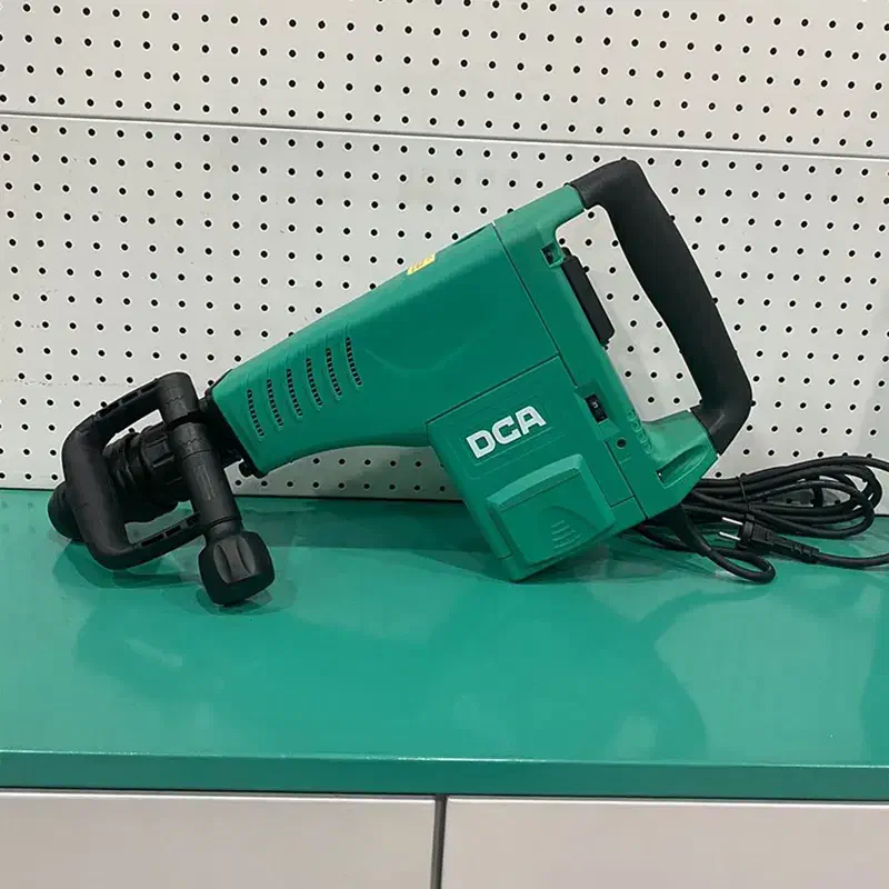 پیکور 11 کیلو DCA بتن کن 11 کیلو دی سی ای|ماشین‌آلات صنعتی|شیراز, راهنمایی|دیوار