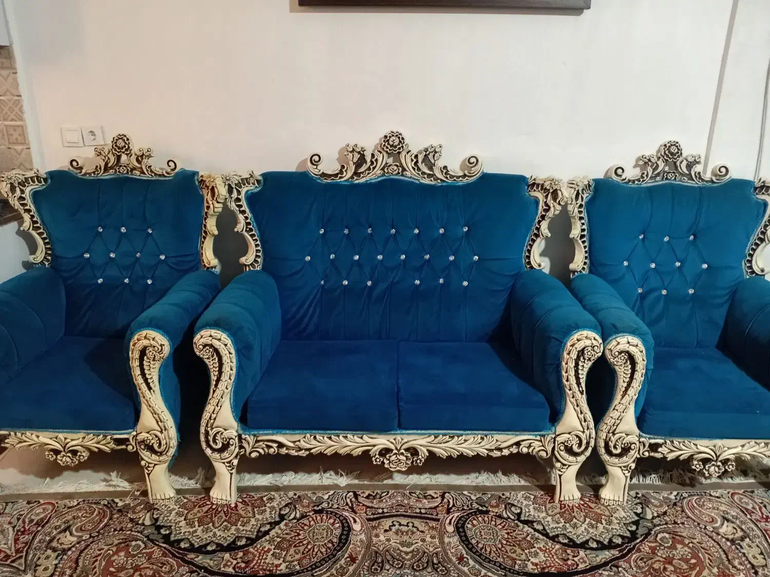 مبل ۹ نفره سالم|مبلمان خانگی و میز عسلی|پاکدشت, پارچین|دیوار