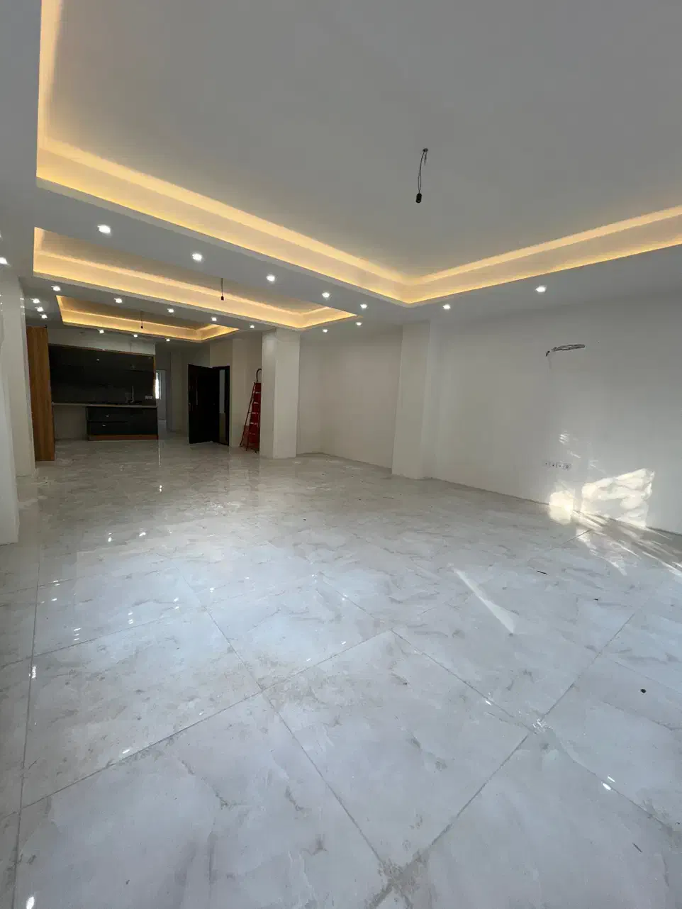 ۱۲۵متر تراس بزرگ و ویو کوه چشم نواز|اجارهٔ آپارتمان|لاهیجان, شیخ زاهد|دیوار