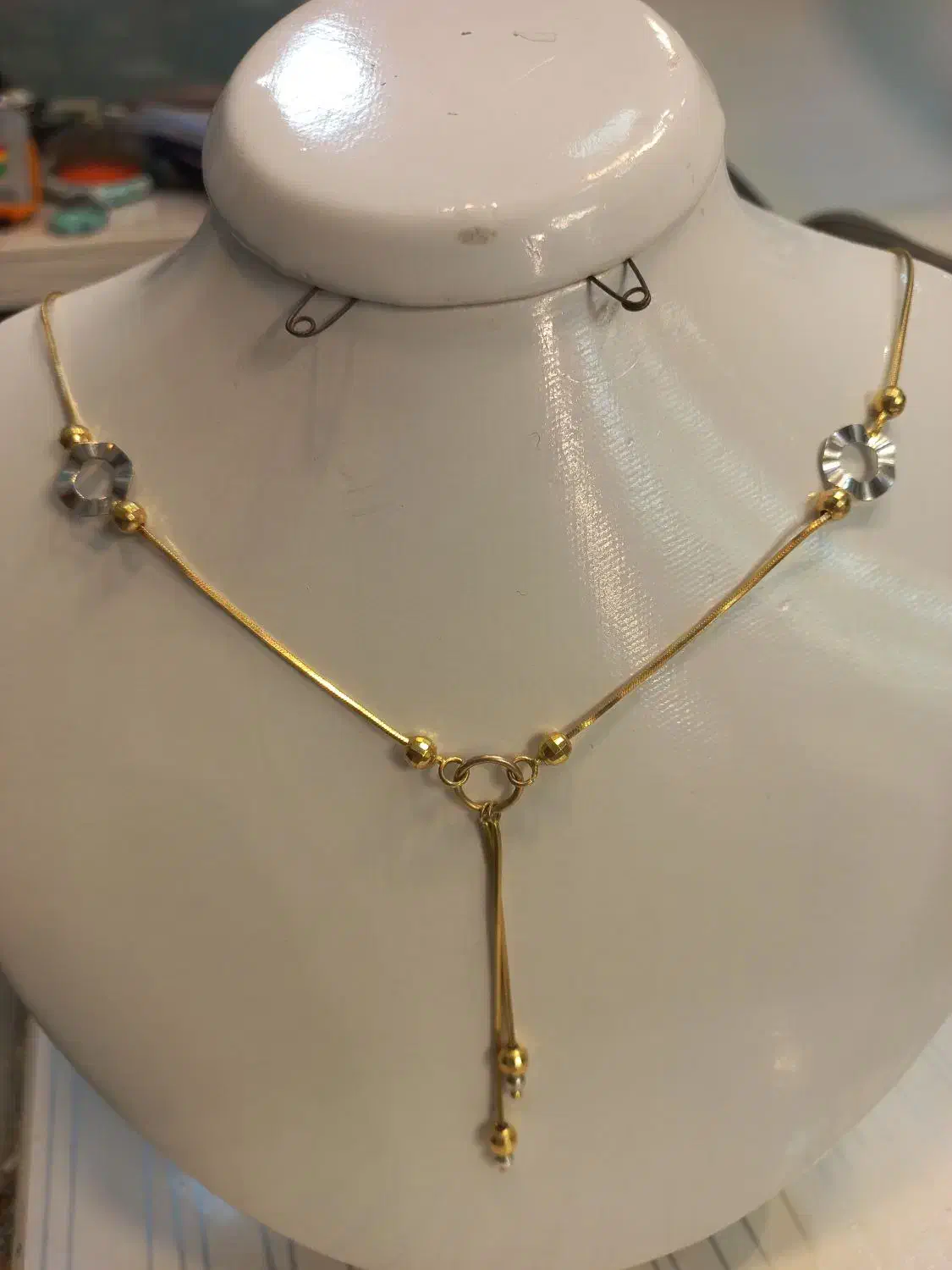 گردنبند البرنادو هرینگبون|جواهرات|اندیشه, اندیشه فاز ۳|دیوار