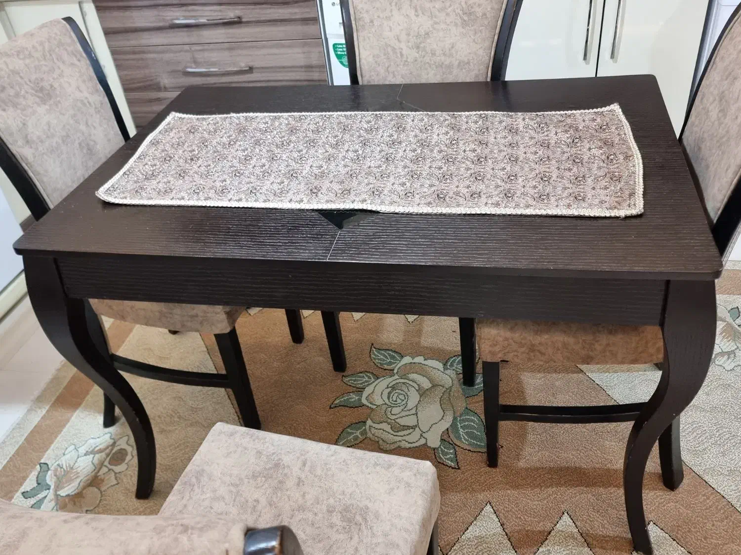 ناهار خوری چهار نفره|میز و صندلی غذاخوری|بابل, |دیوار