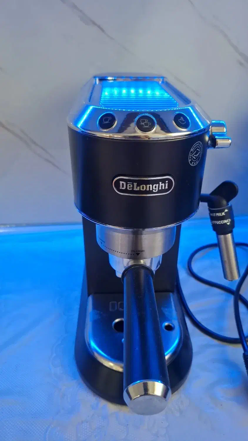 قهوه ساز دلونگی در حد نو یکی دو بار استفاده شده|سماور، چایساز، قهوهساز|گنبد کاووس, |دیوار