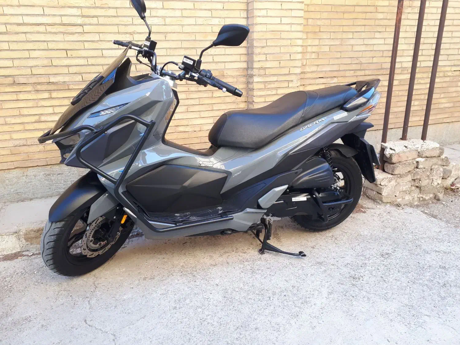 موتور symجی تی۲۰۰|موتورسیکلت|خرم‌آباد, |دیوار