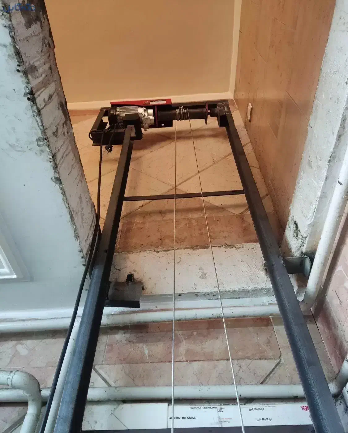 بالابر. تابلو های صنعتی|ماشینآلات صنعتی|خوی, |دیوار